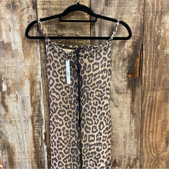 Alice + Olivia Bianca Twist Midi Dress Catwalk
Leopard Print mesh Revolve NWT 4 - Picture 12 of 12